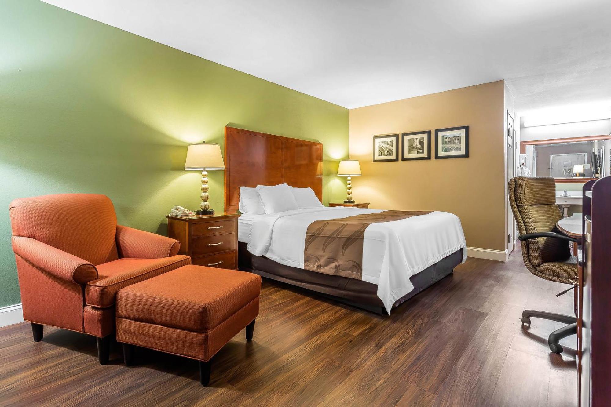 Quality Inn & Suites Near Robins Air Force Base Warner Robins Exterior foto